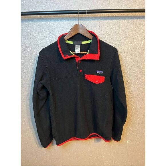 Patagonia Black and Red Synchilla Size Small - Picture 1 of 4